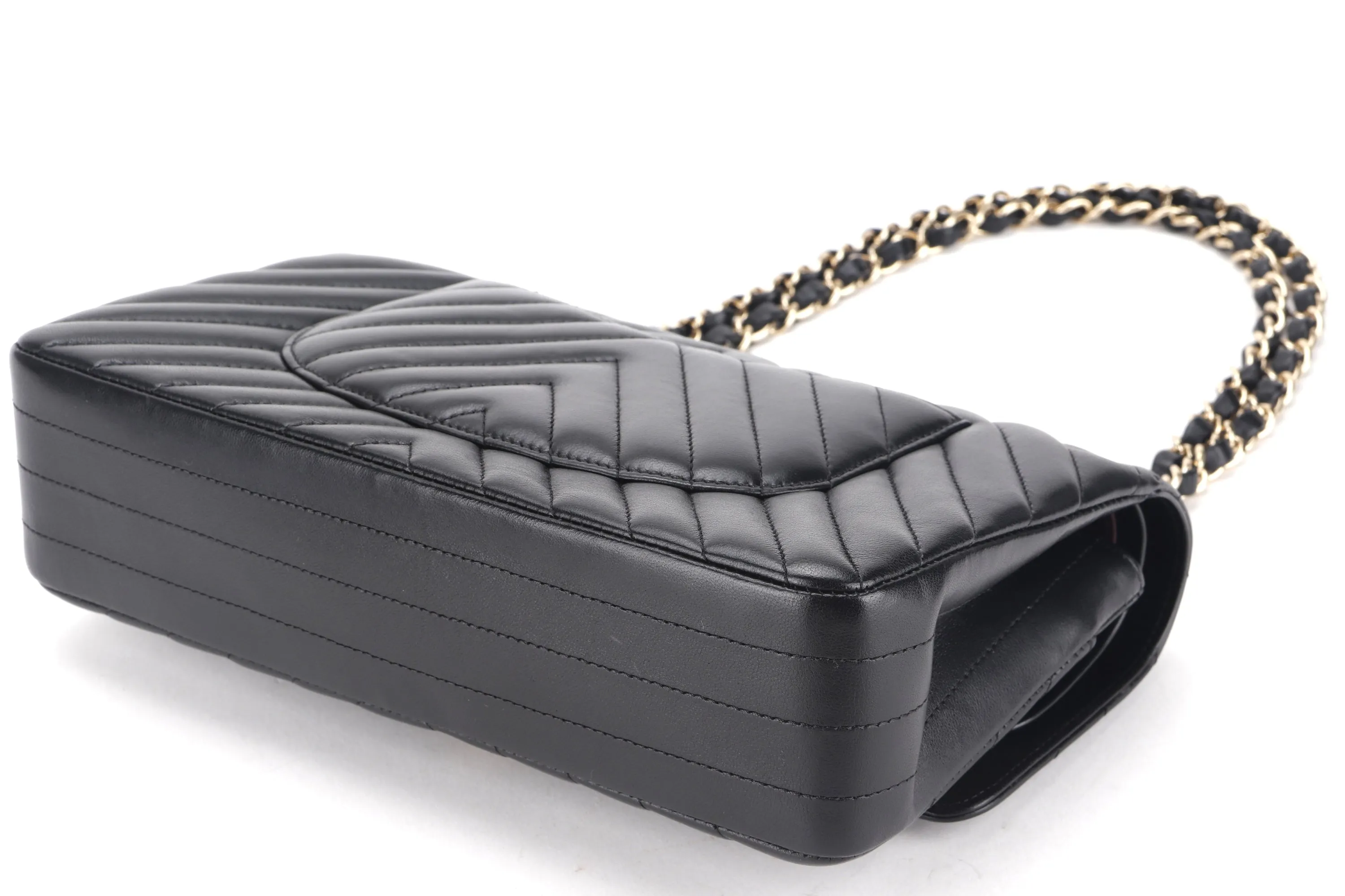 CHANEL CLASSIC DOUBLE FLAP CHEVRON (2467xxxx) MEDIUM BLACK LAMBSKIN WITH GOLD CHAIN, WITH CARD, DUST COVER & BOX