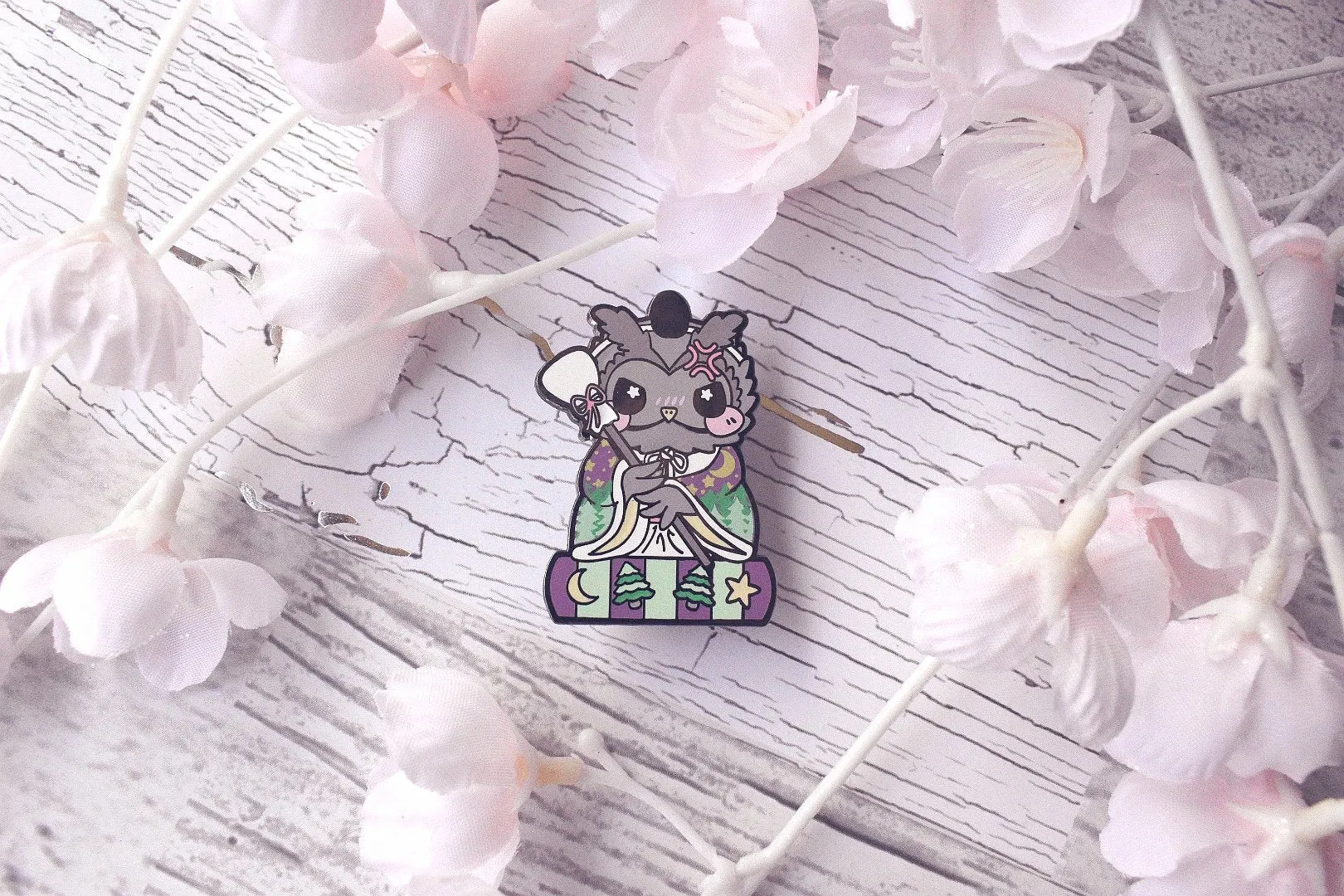 Helper Owl: Girl's Day Animal Enamel Pins