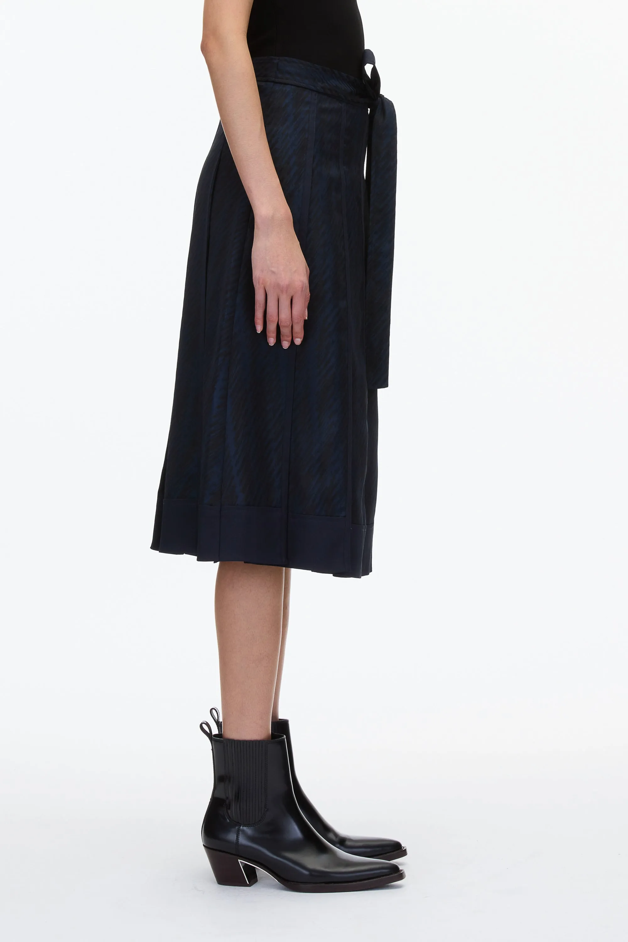 Jacquard Pleated Skirt with Tie Waist