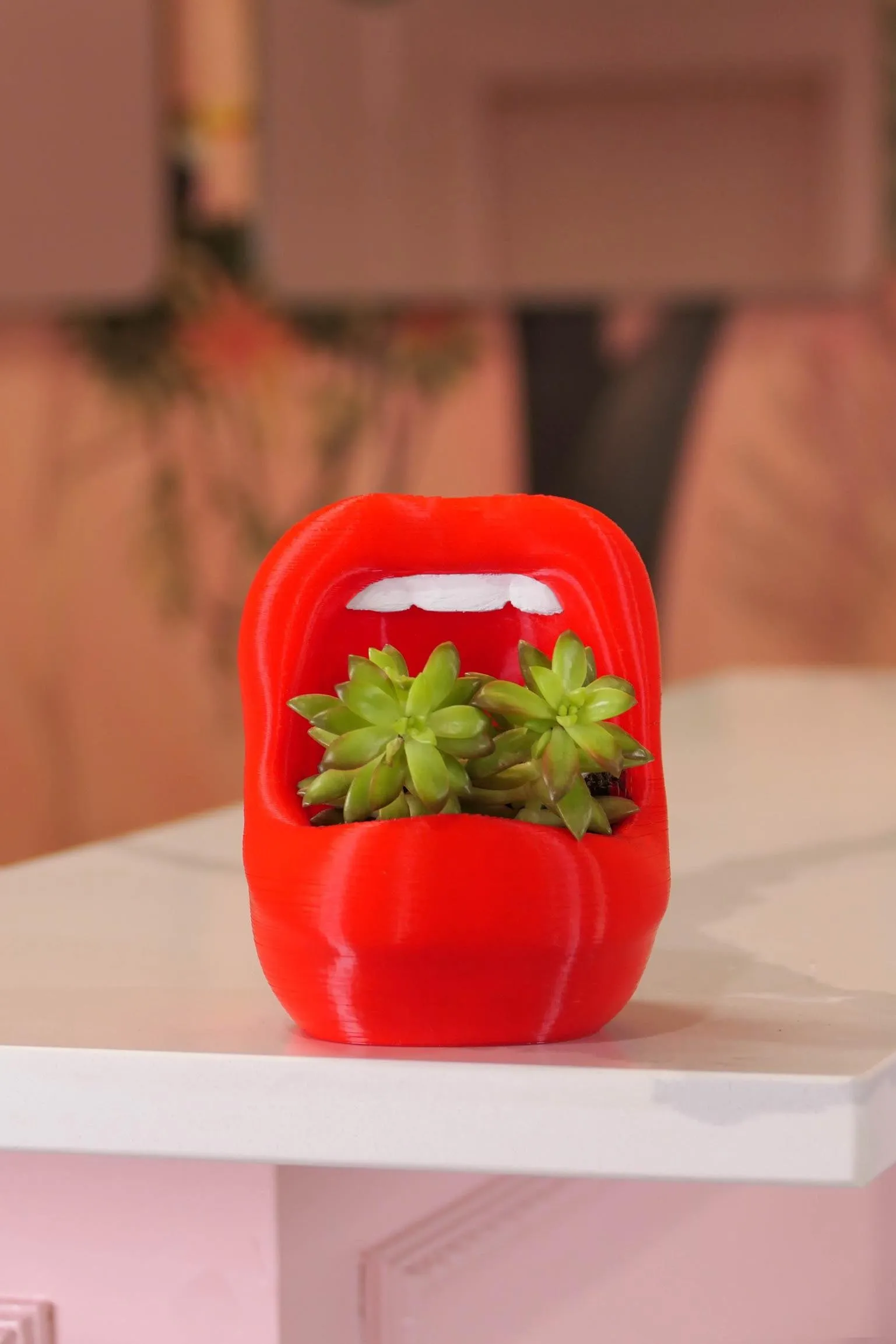 Peachy Pilea - 4 inch Vintage Lips Planter - Strawberry Red