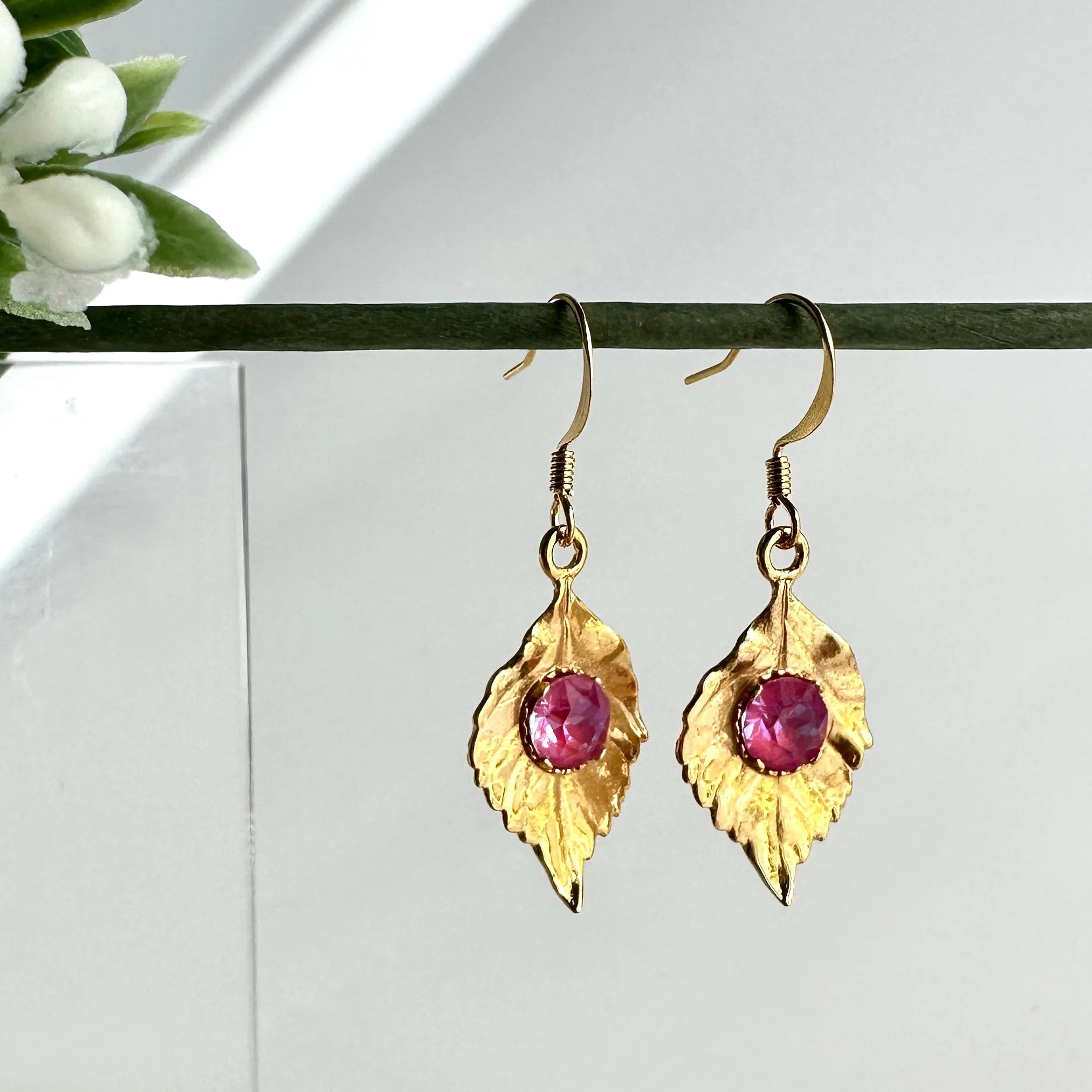 "Leaf Light" Earrings - Pink